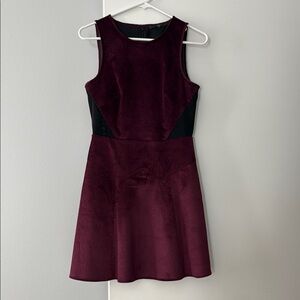 Elegant Burgundy Sleeveless Dress